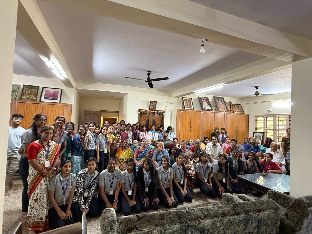 Women’s Day 2025 visit to old age home by Thathaastu India team